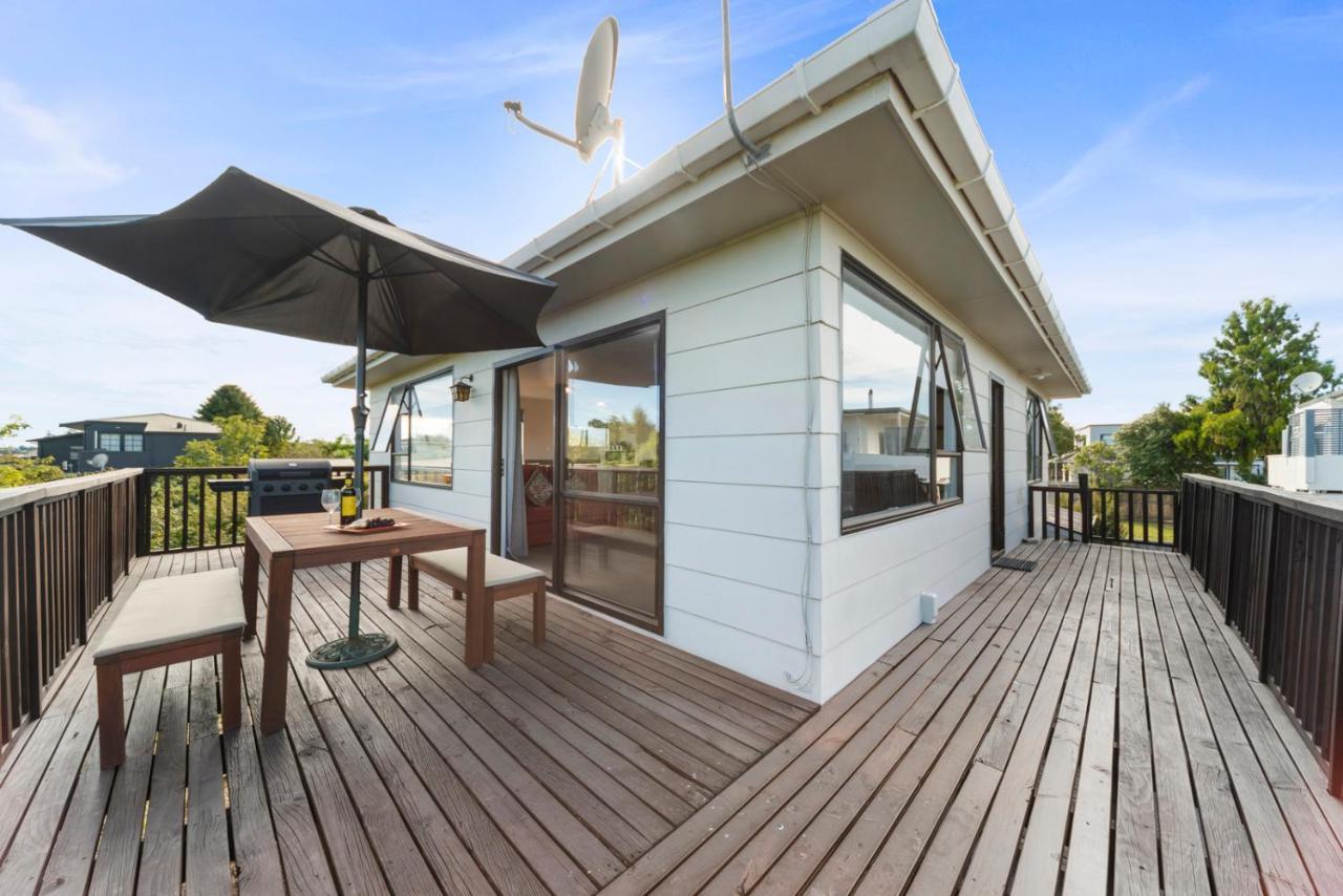 Rainbow Lake House - Lake Taupo Holiday Home Exterior foto