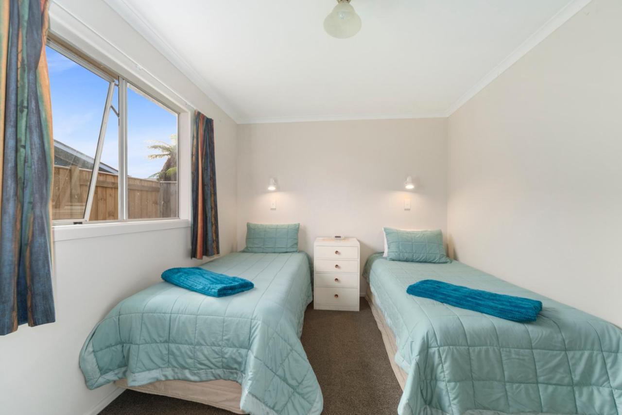 Rainbow Lake House - Lake Taupo Holiday Home Exterior foto